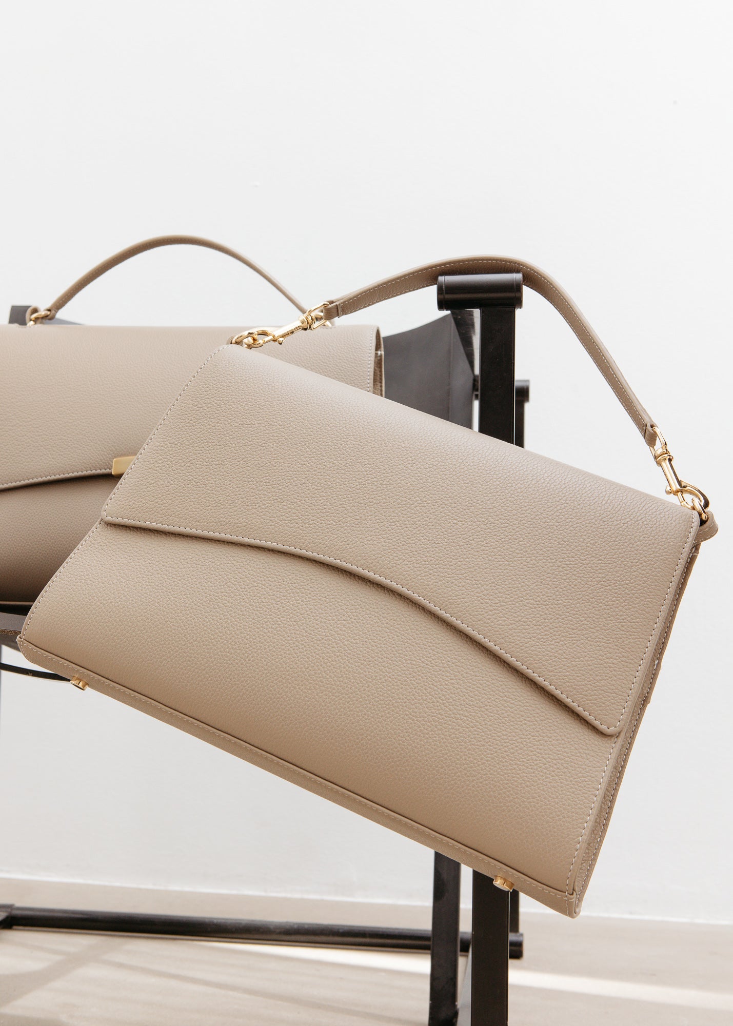 Classic Slim Briefcase - Clay/Gold