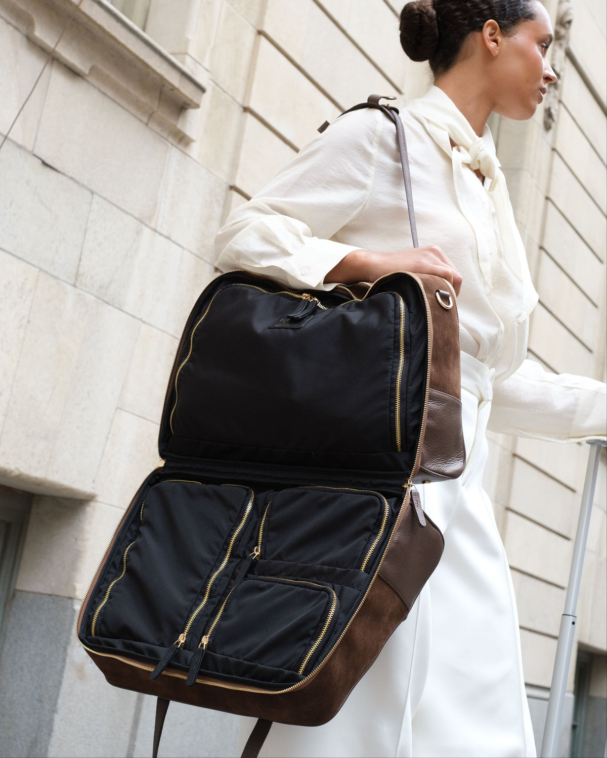 Smart travel bags