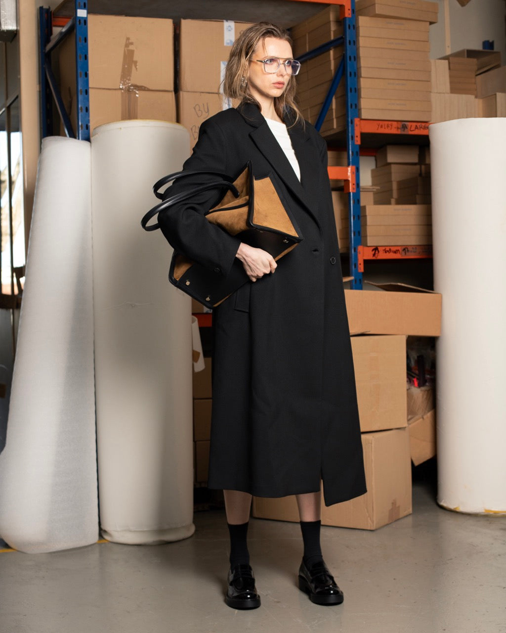 Capacious Tote - Pecan/Gold